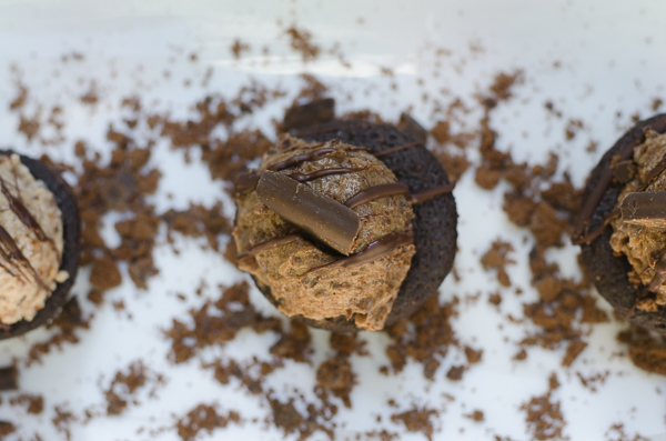 Girl Scout Cookies and Cream Cupcakes